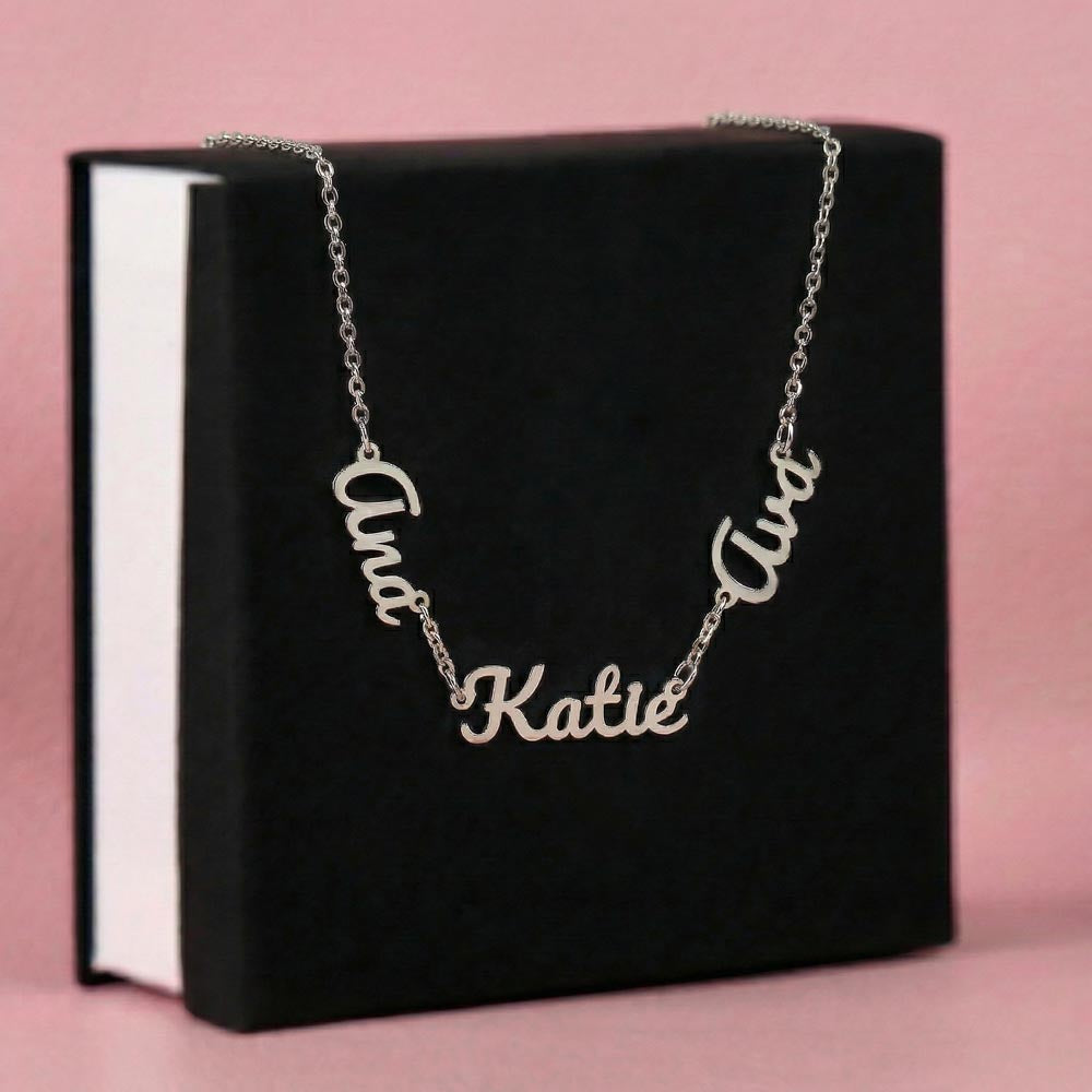 LET MOM WEAR YOUR NAME AROUND HER NECK