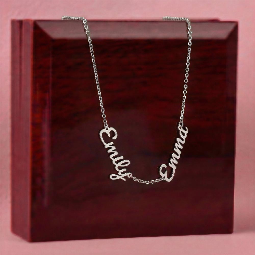 LET MOM WEAR YOUR NAME AROUND HER NECK