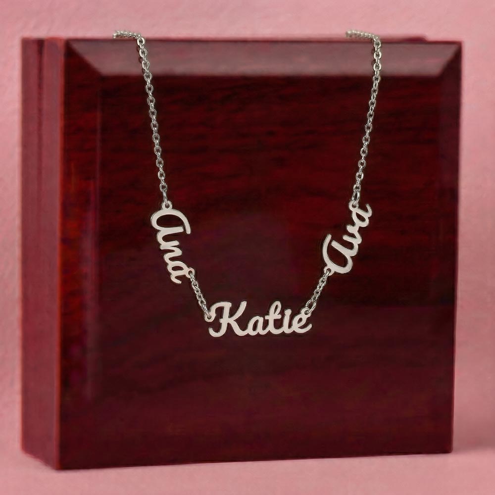 LET MOM WEAR YOUR NAME AROUND HER NECK