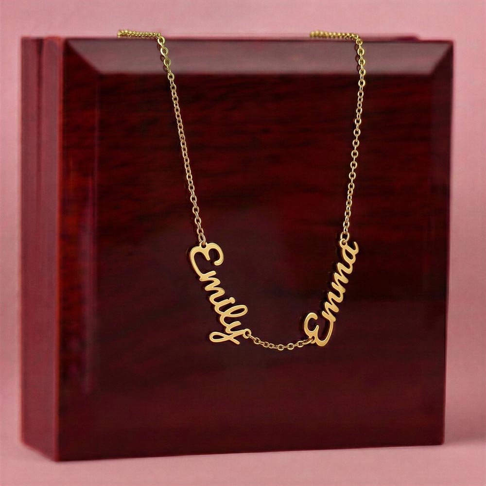 LET MOM WEAR YOUR NAME AROUND HER NECK